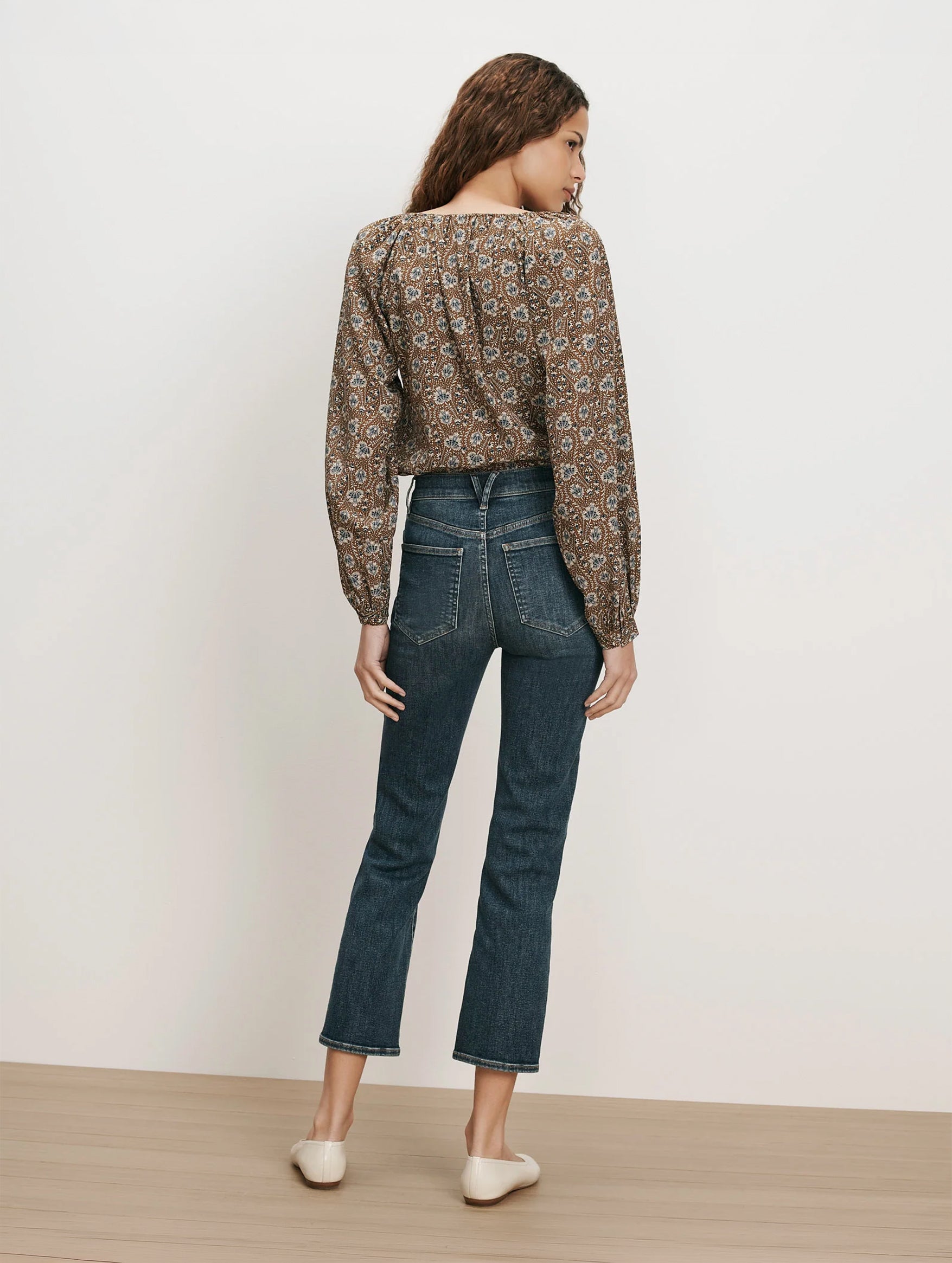 Milla Straight-Leg Jean in Roadside Blue