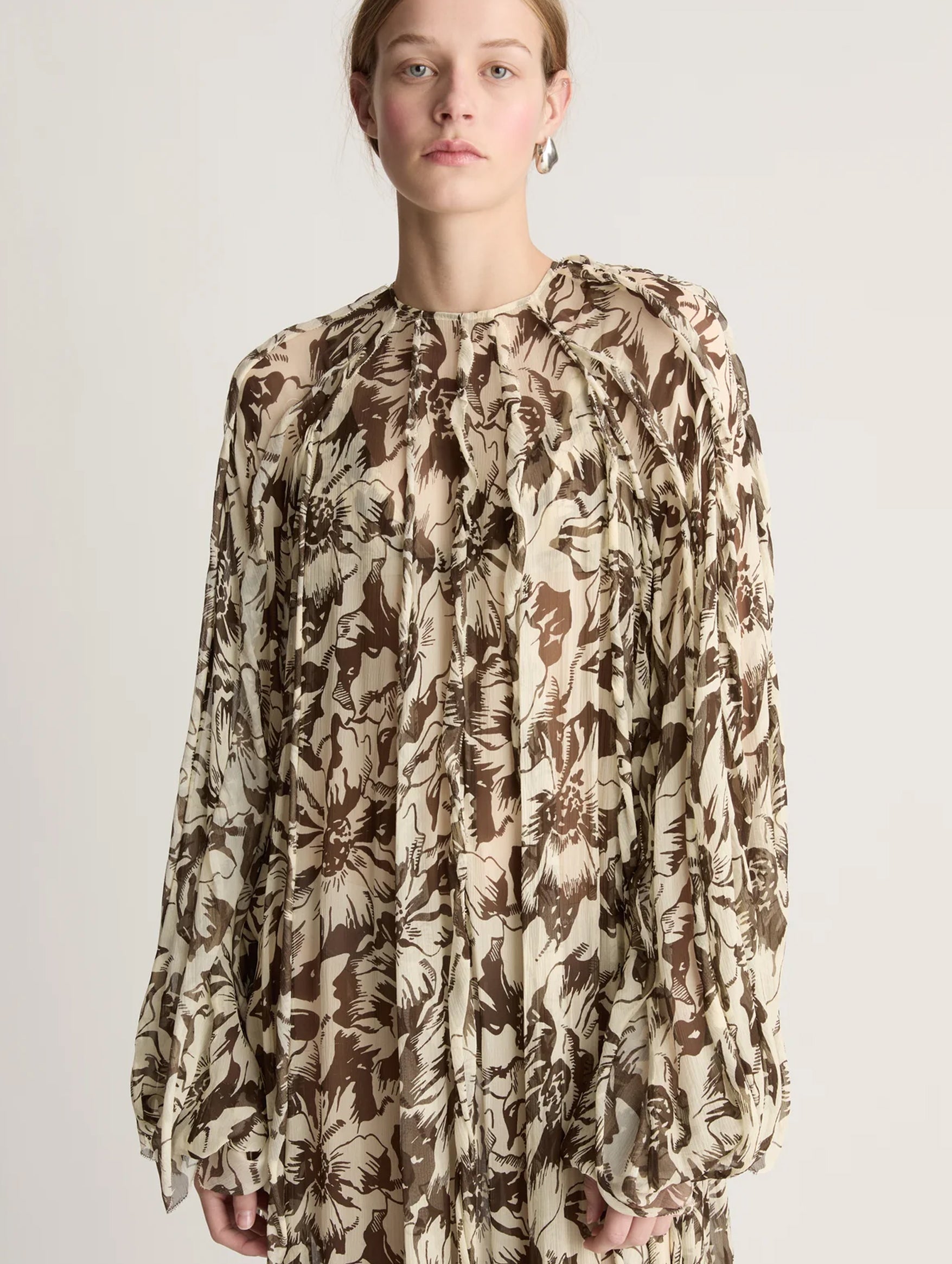 Neeve Dress in Walnut