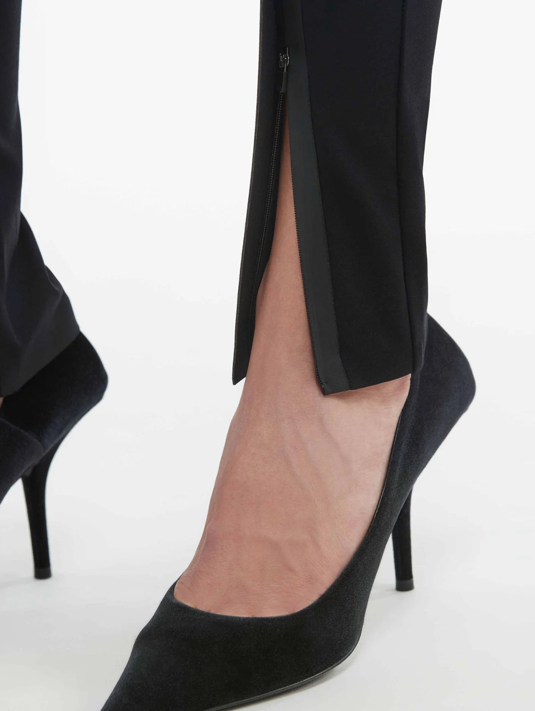 Opaque Front Zip Legging in Black
