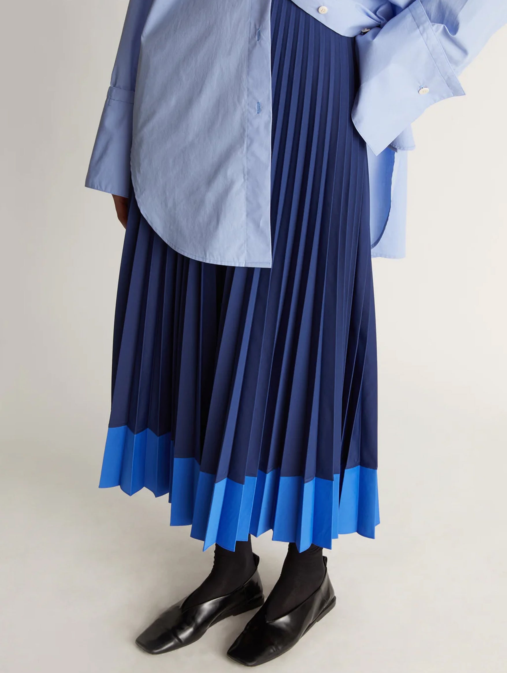 Peyton Pleated Skirt in Blue