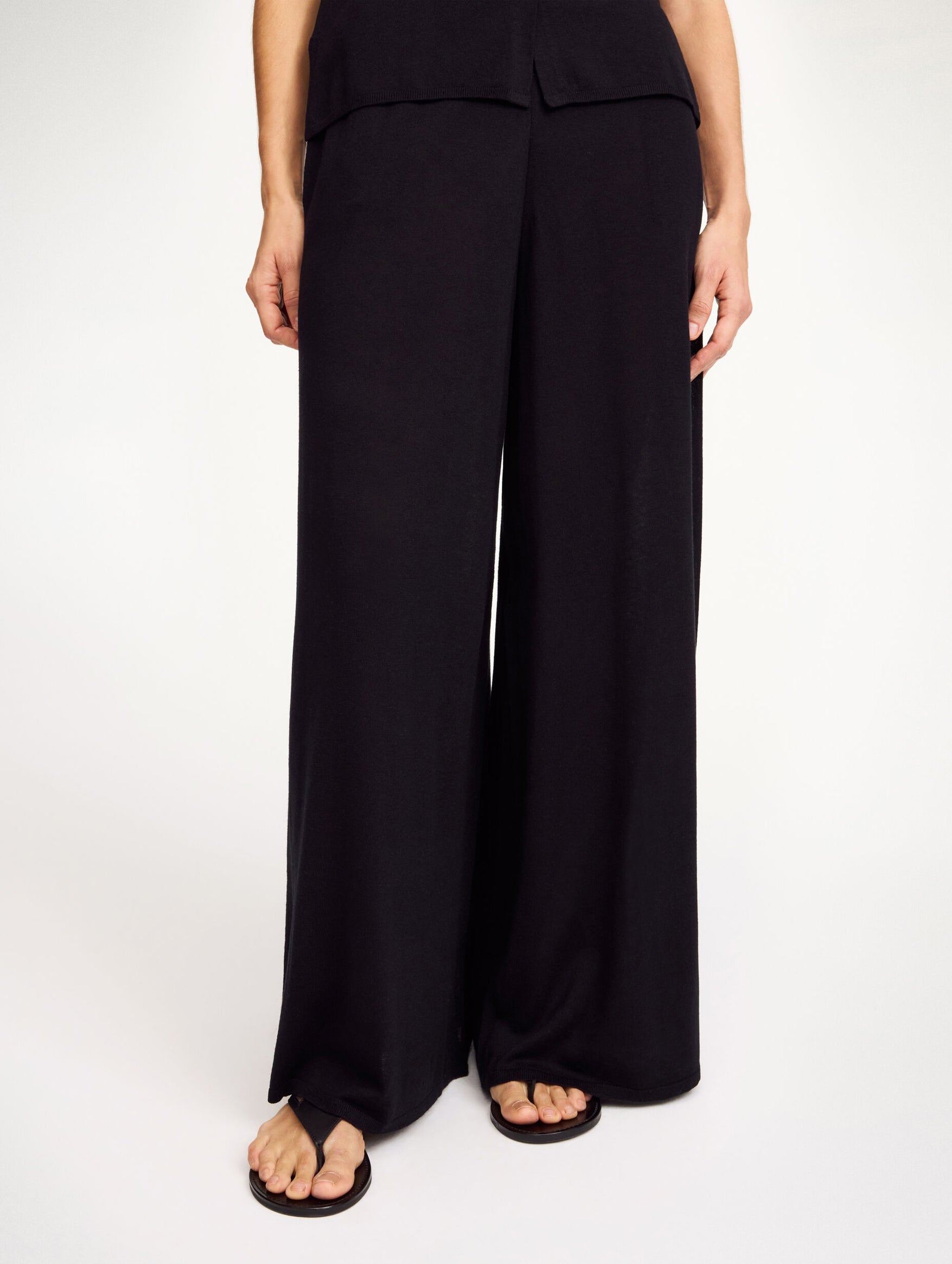 Piscata Wide-leg Trousers in Black