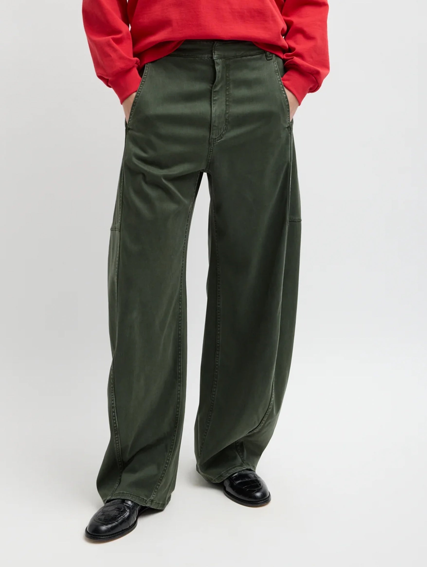 Reactive Garment Dyed Stretch Twill Sid Pant  (Short) in Army Green