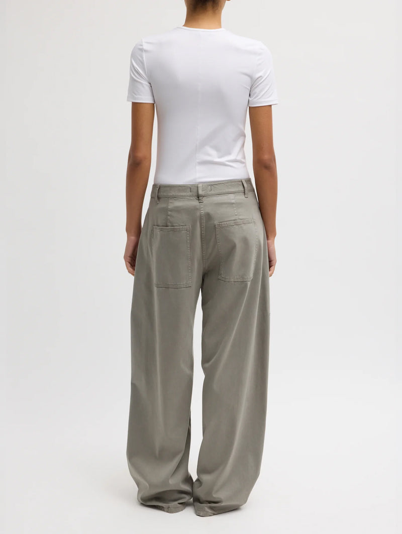 Reactive Garment Dyed Stretch Twill Sid Pant in Pewter (Regular)