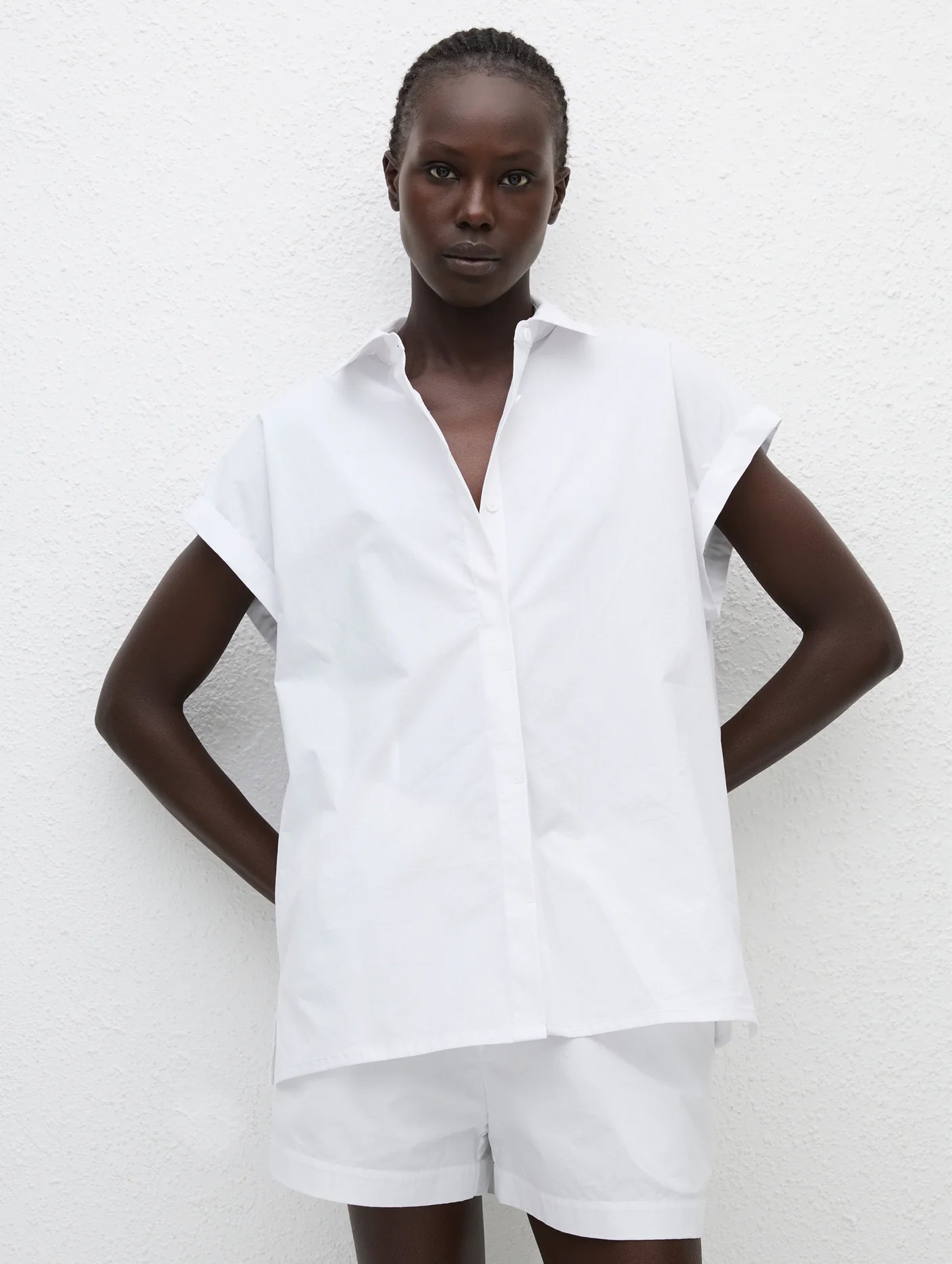 Relaxed Sleeveless Shirt in White