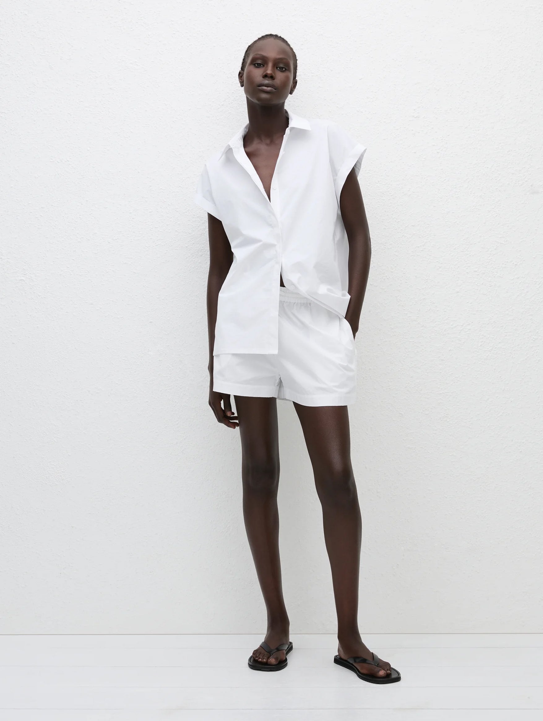 Relaxed Sleeveless Shirt in White