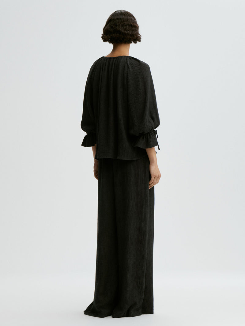 Rose Weave Blouse in Black