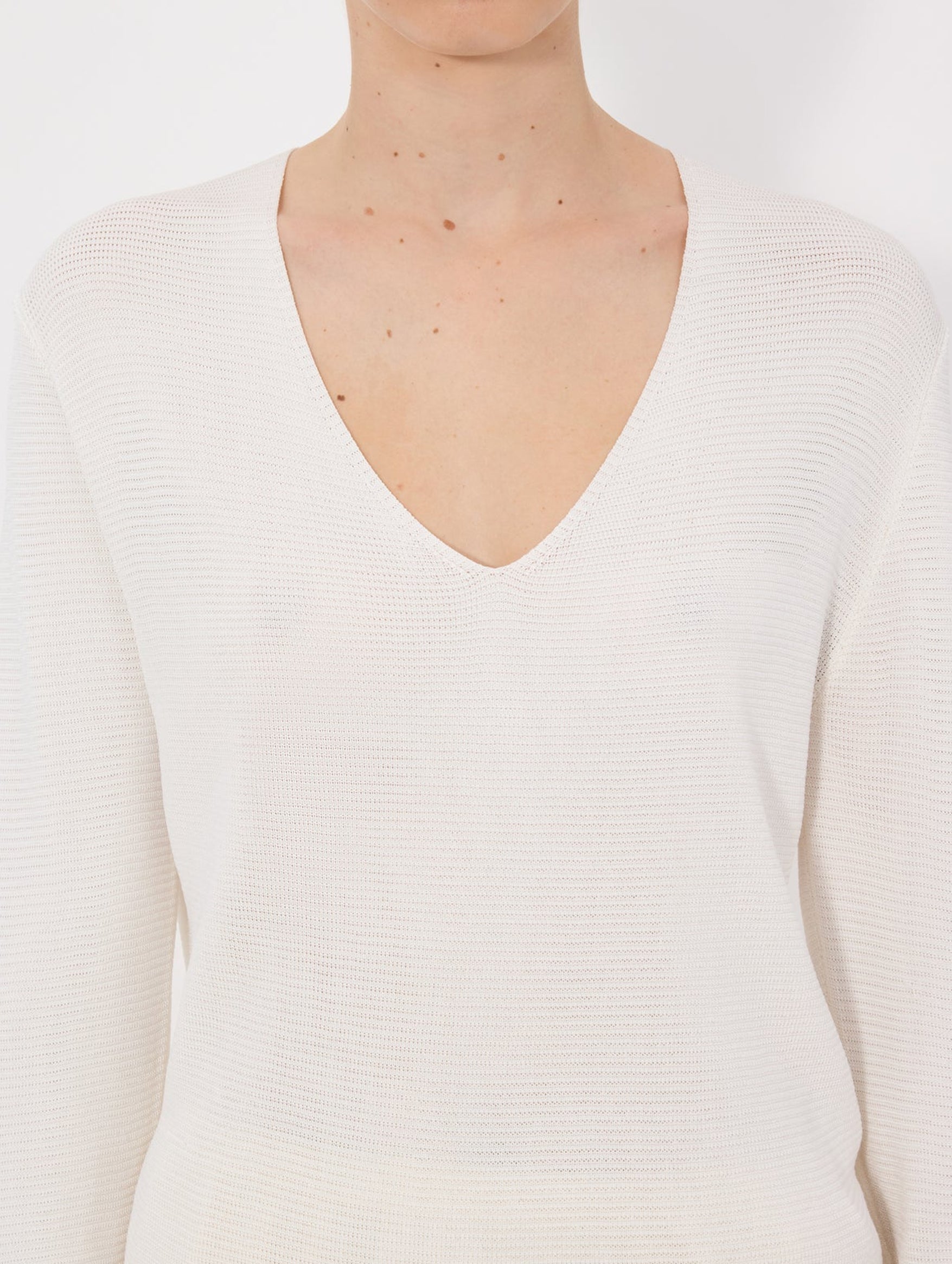Saya V-neck Sweater in Ivory