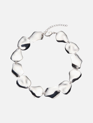 Sculpted Petal Link Necklace in Silver main image 1