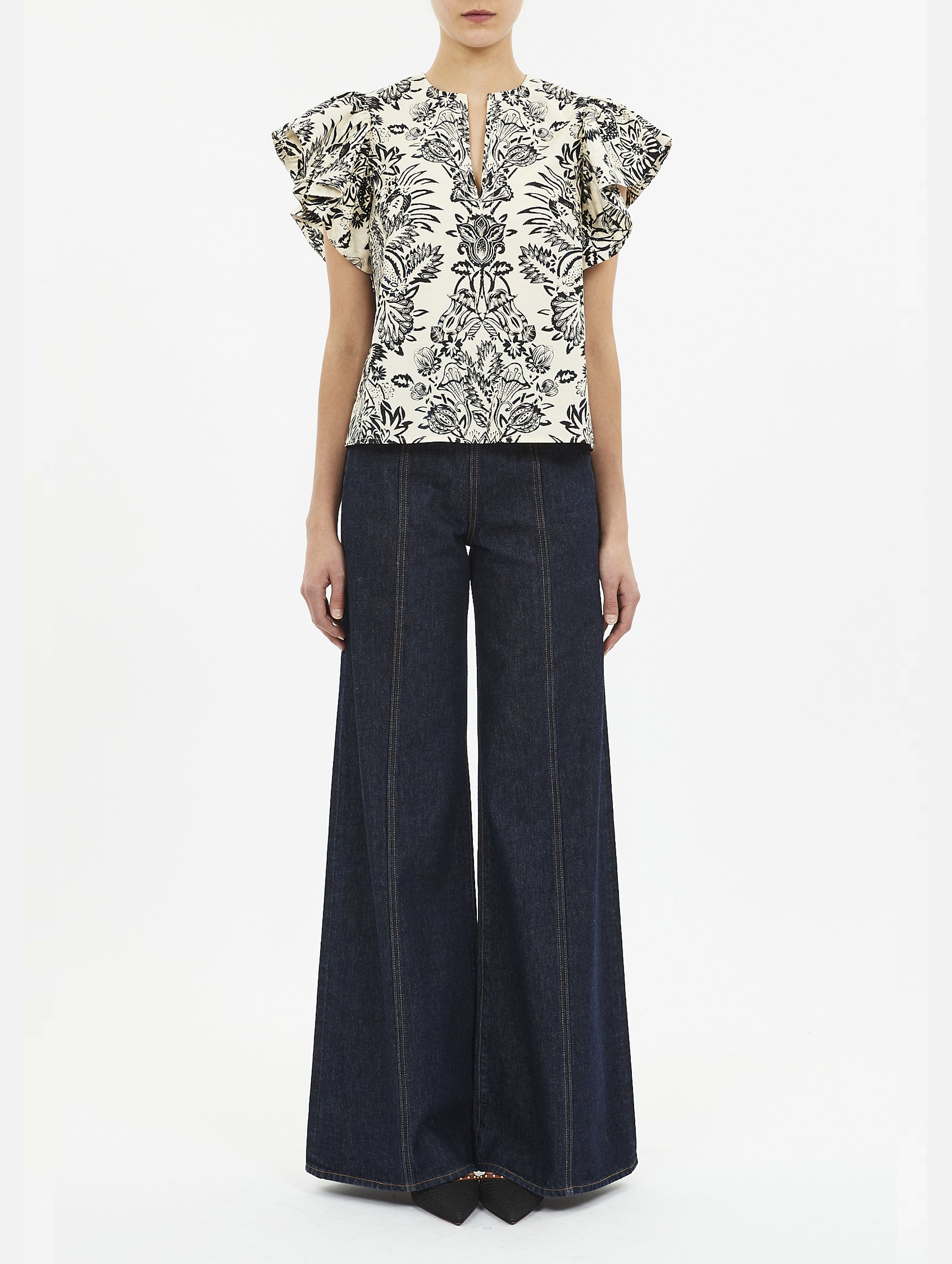 Severine Flutter Sleeve Top in Ivory Flora