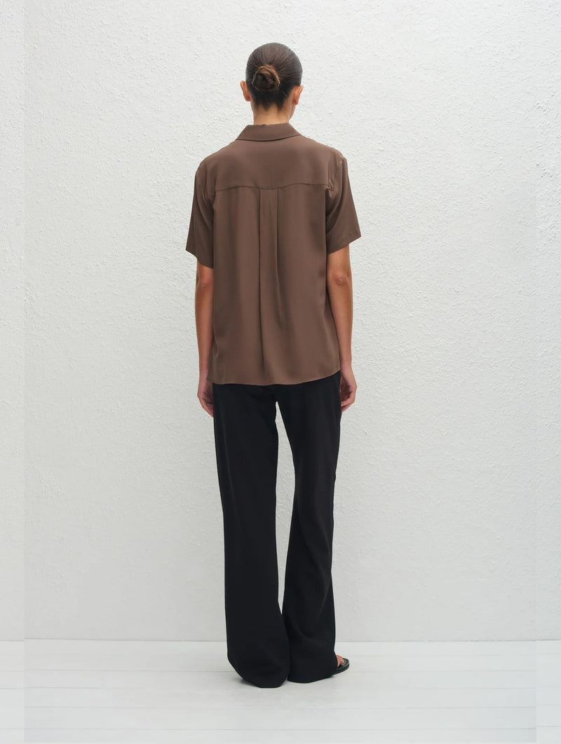 Short Sleeve Silk Shirt in Truffle