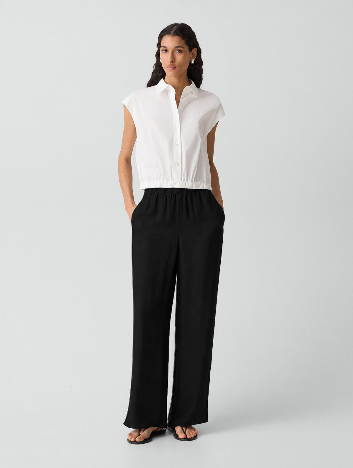 Side Vent Pull-On Pant in Black