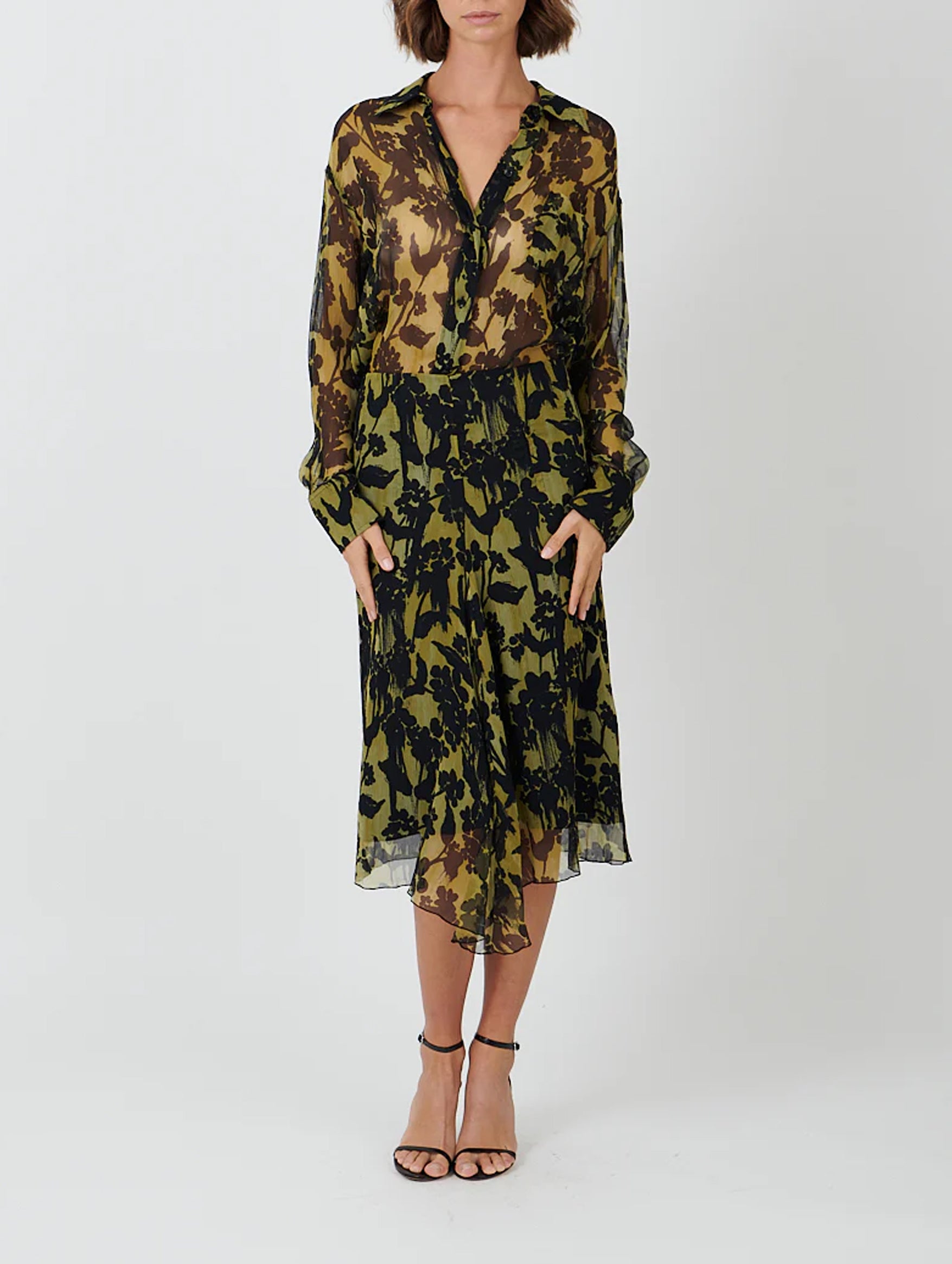 Silk Shirt in Willow Black