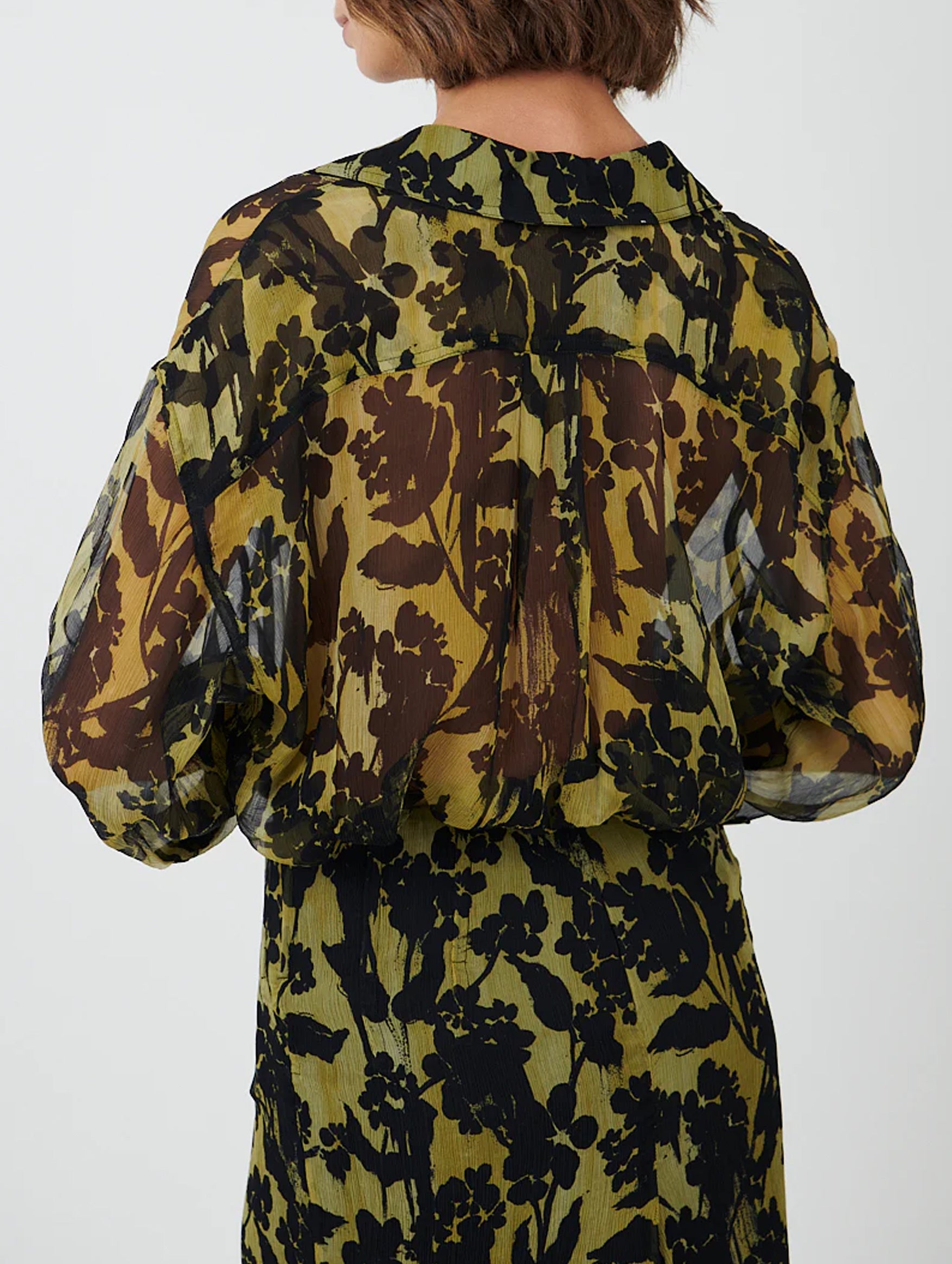 Silk Shirt in Willow Black