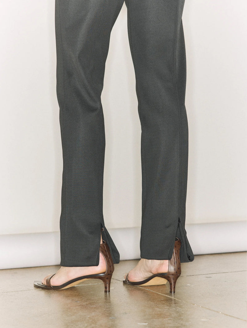 Spring Bonded Twill Elfie Short Trouser in Black