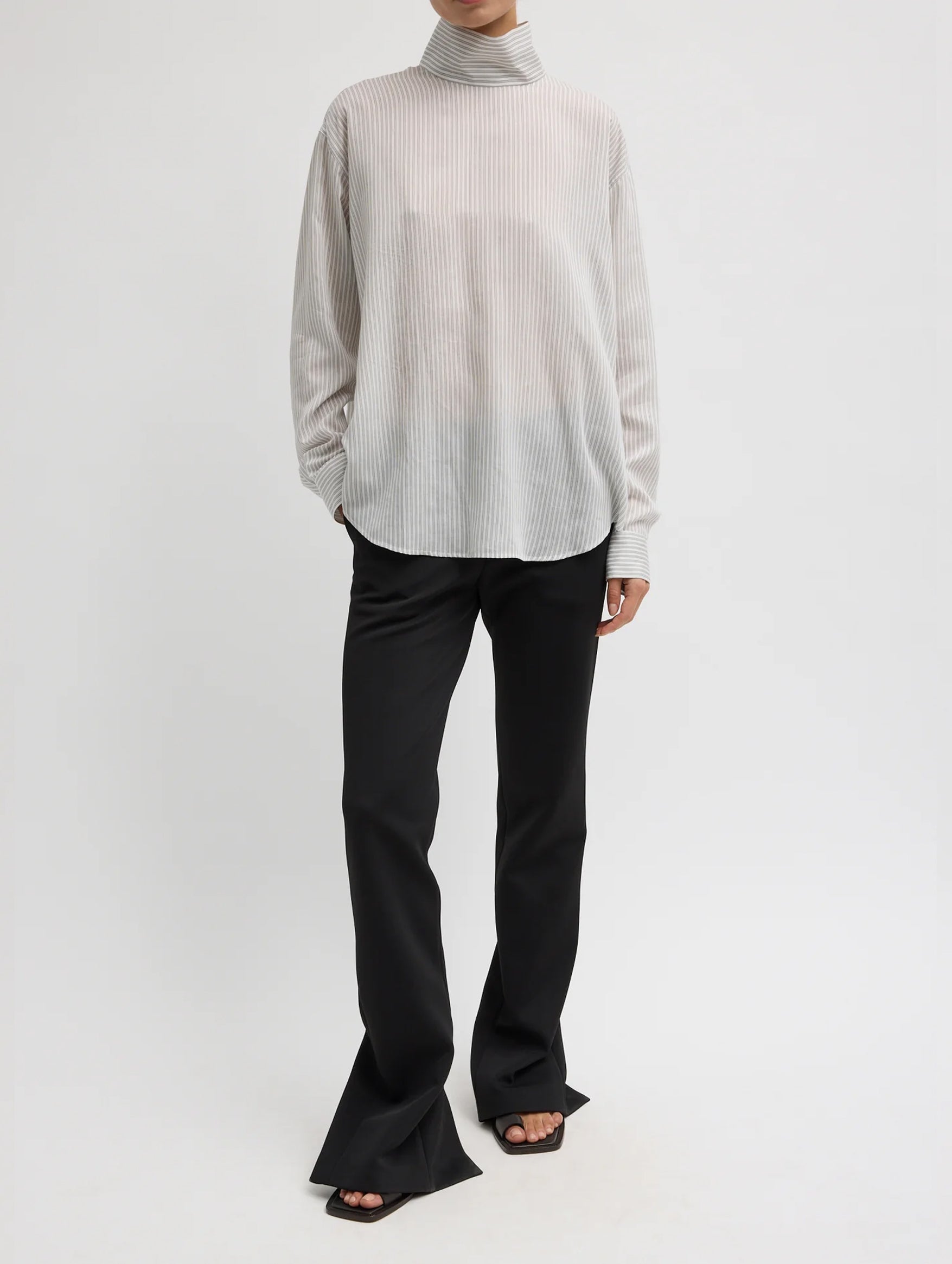 Spring Bonded Twill Elfie Short Trouser in Black