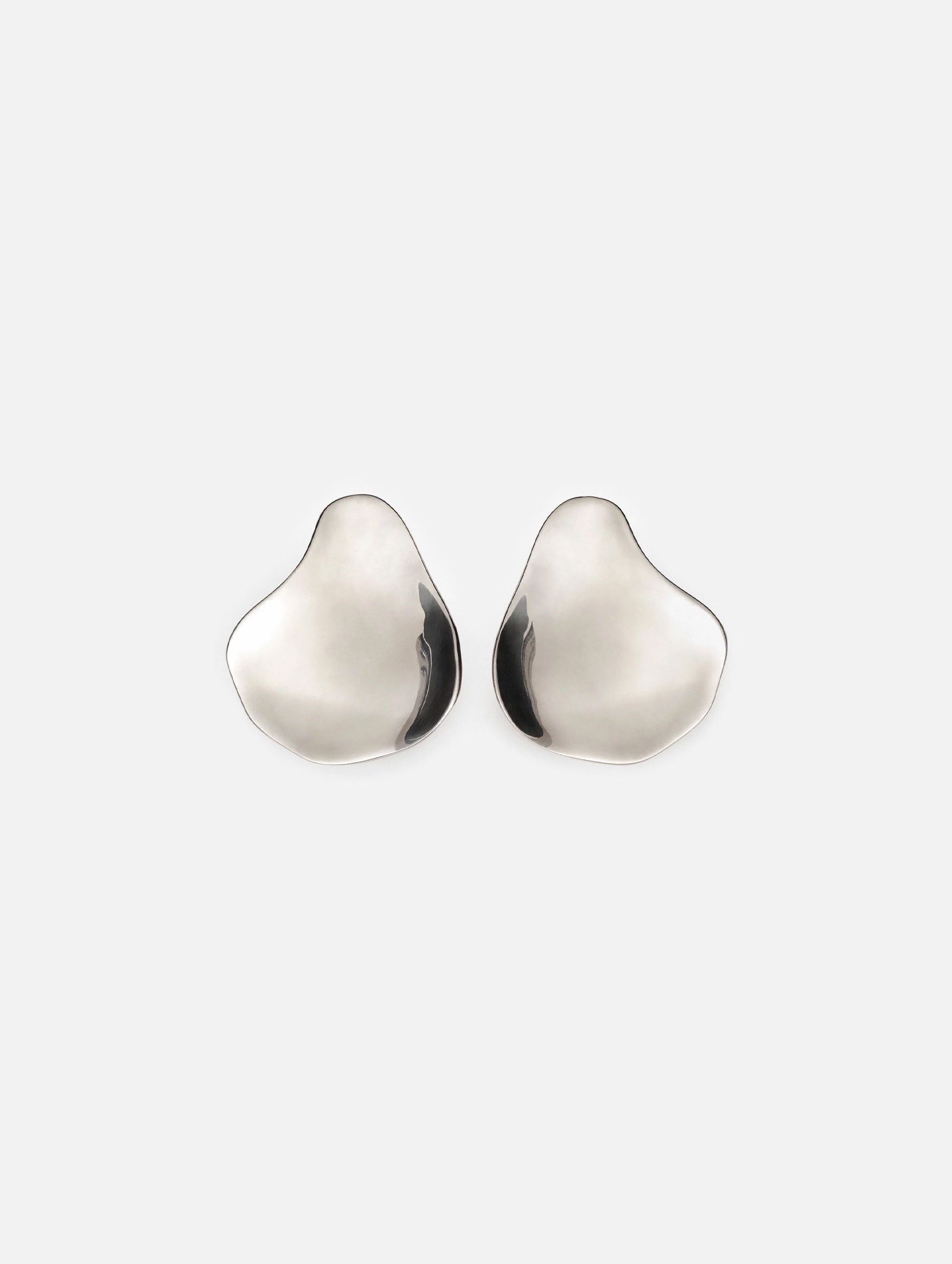 Stud Earrings in Rhodium Silver