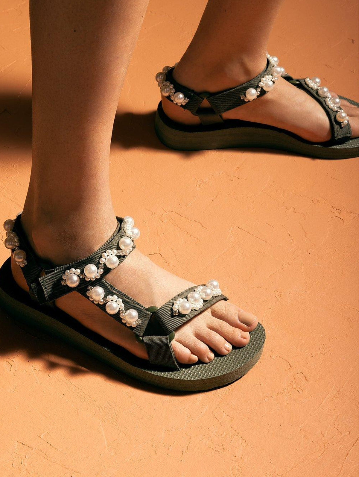 Trekky Sandal in Khaki Pearl