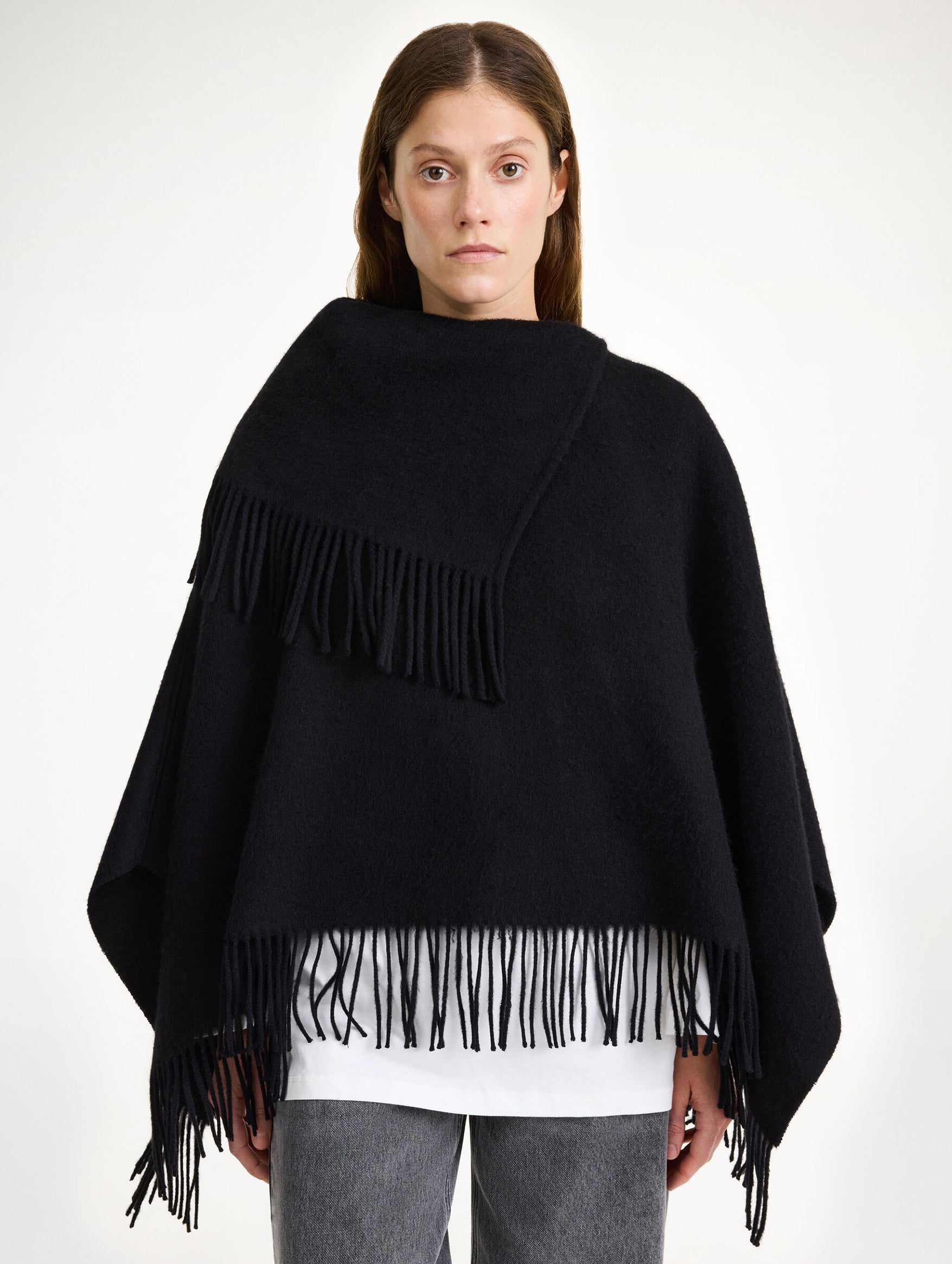 Turtma Wool Poncho in Black