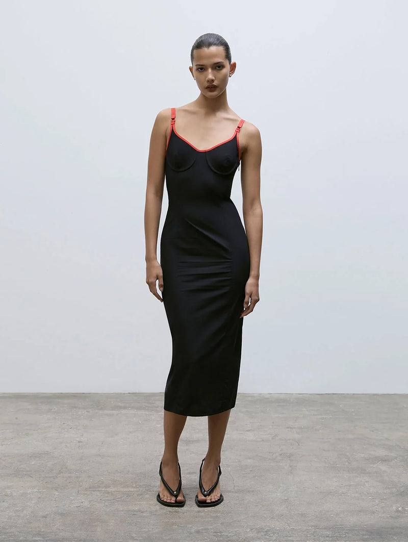 Valentina Wedge in Black