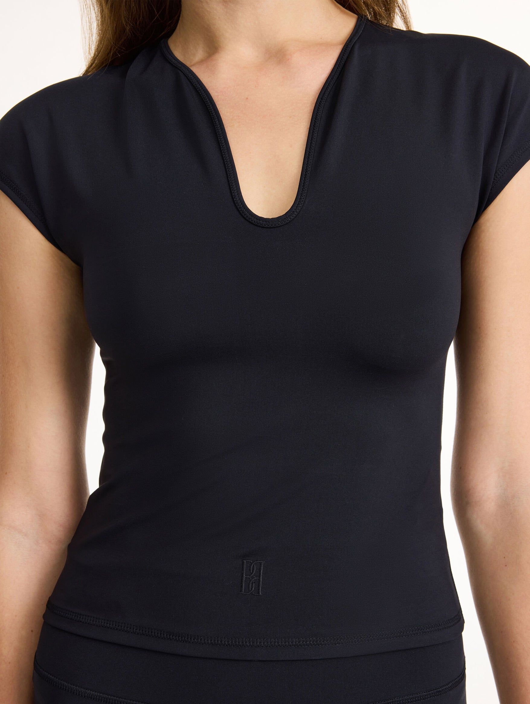 Venazia Athletic Top in Black