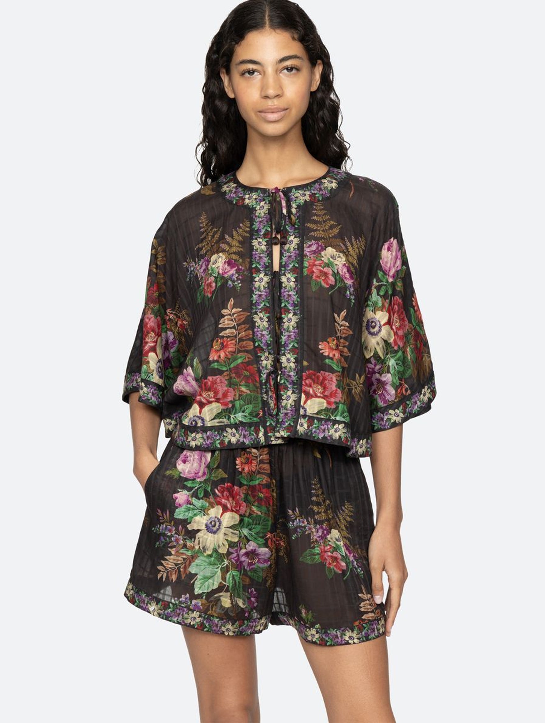 Viktoria Short in Black