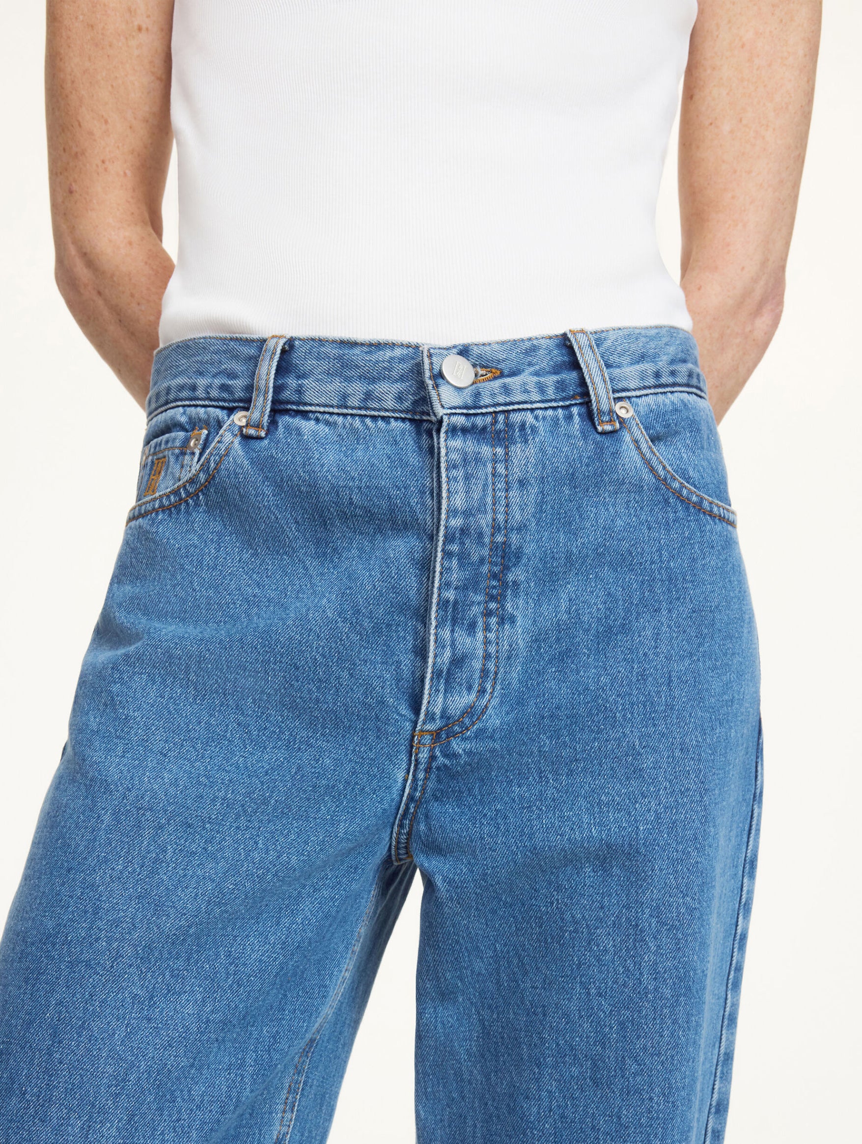 Vinola Jean in Mid Denim Blue