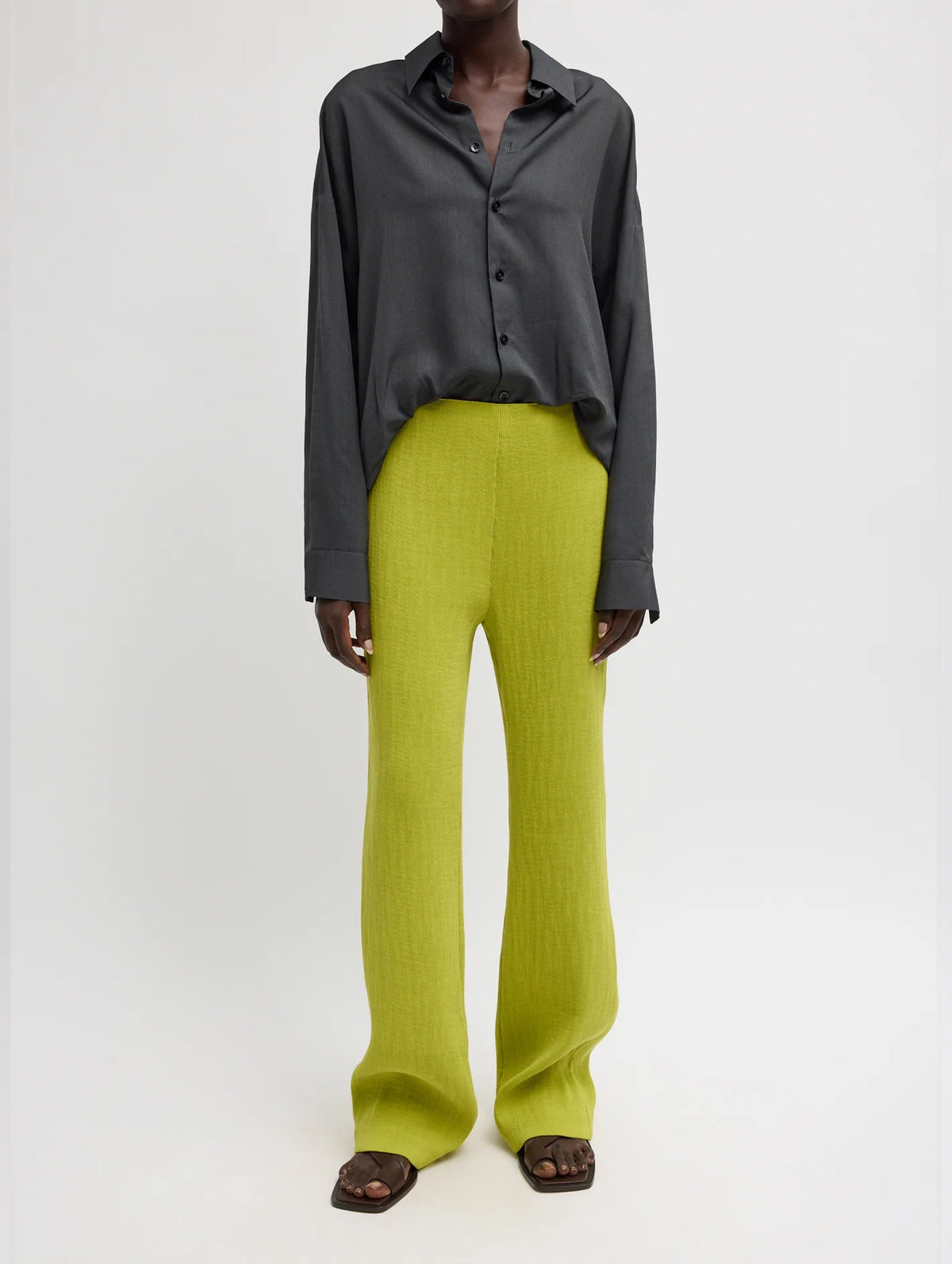 Viscose Plisse Corbit Pant in Peapod