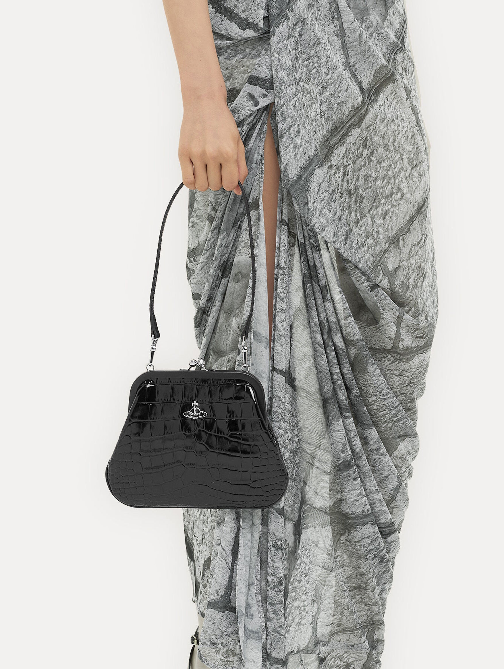 Vivienne's Clutch in Black