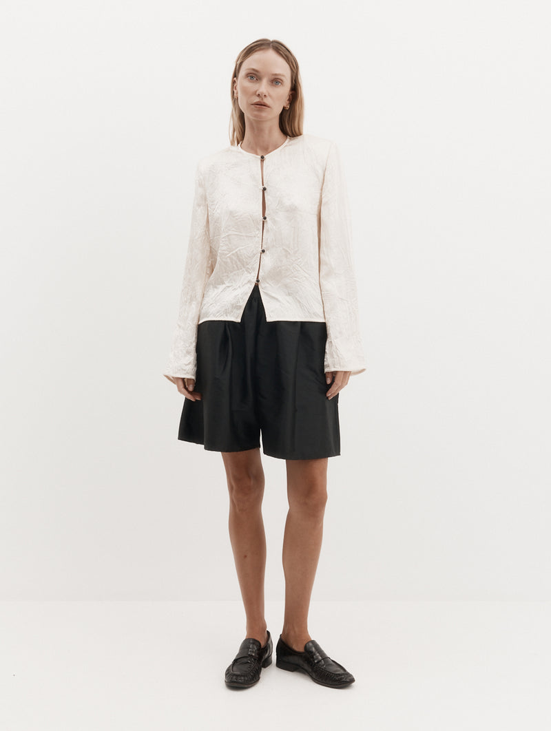 Voluminous Short in Black