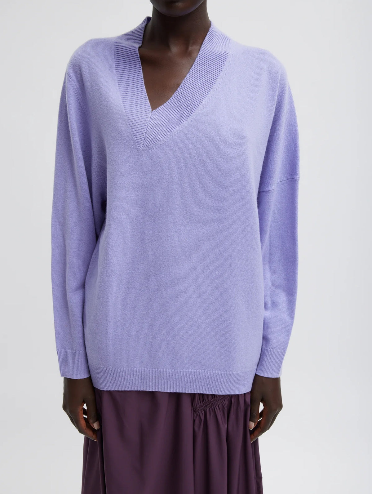 Cashmere Warp V-Neck Pullover in Lavender