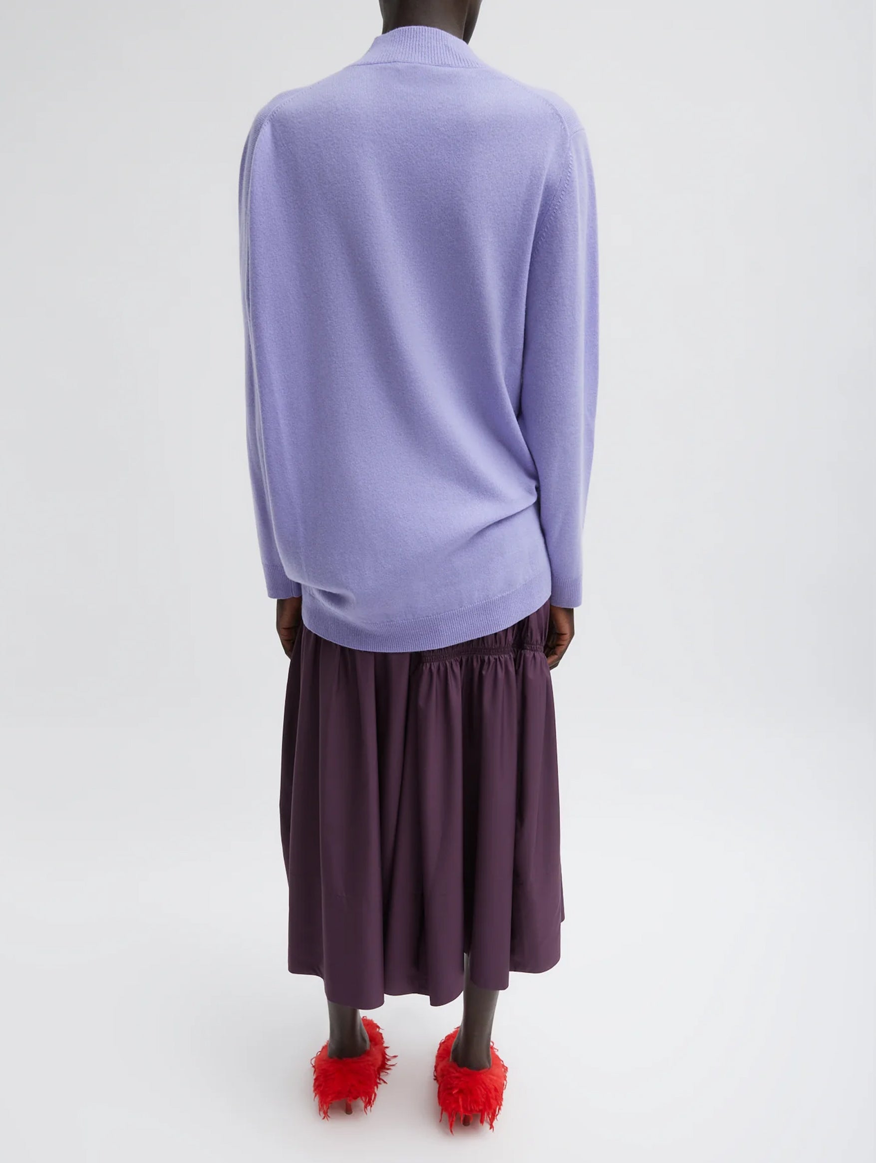 Cashmere Warp V-Neck Pullover in Lavender