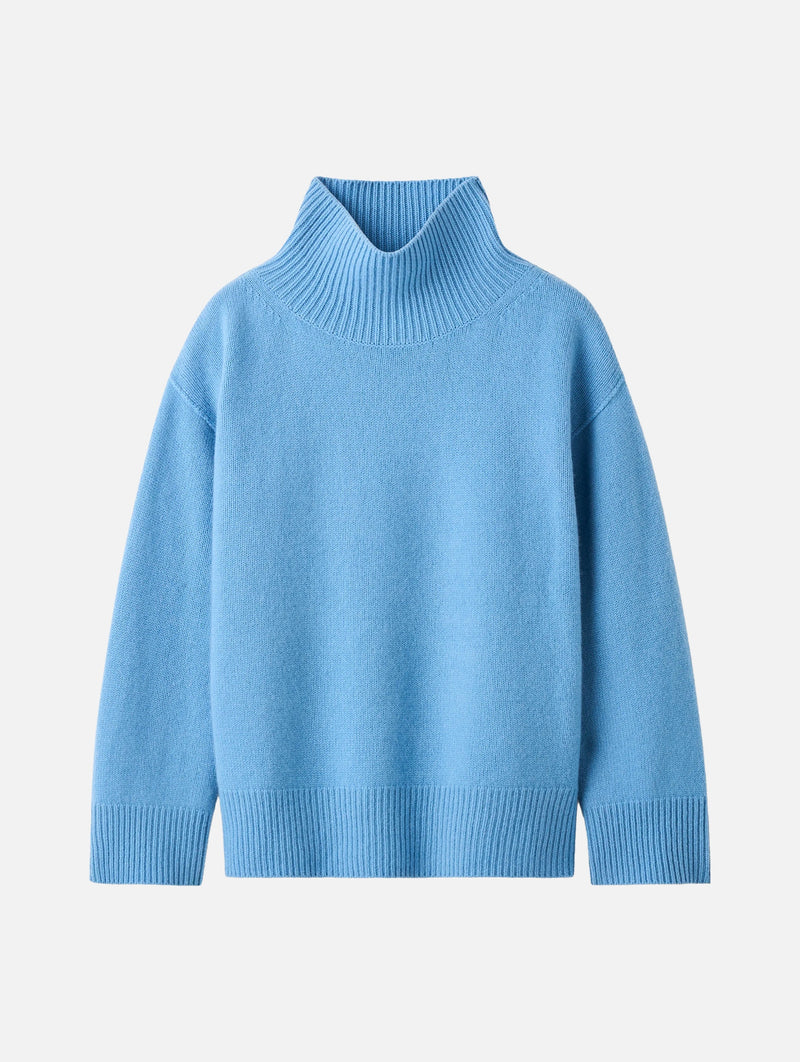Boyfriend Cashmere Turtleneck in Azure