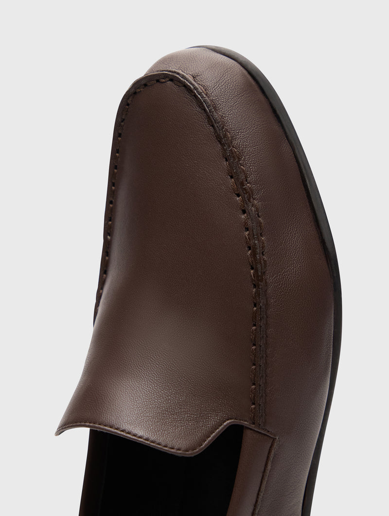 Boros Classic Loafers in Brown