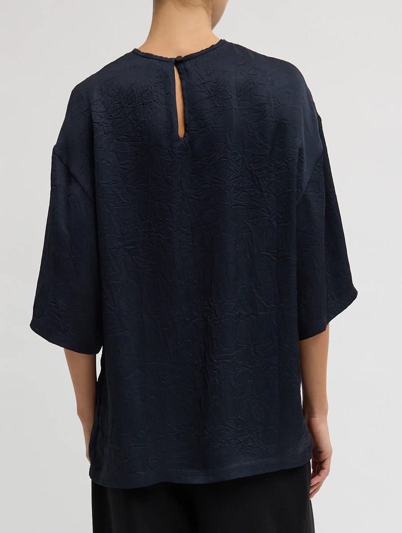 Crinkle Shirting Easy T-Shirt in Midnight Navy