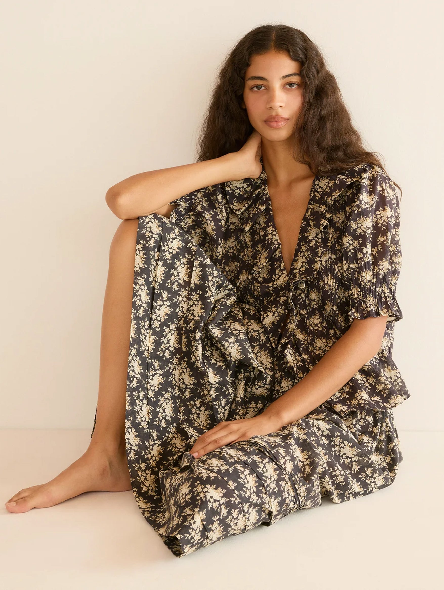Henri Cotton Top in Noir Rosier Floral