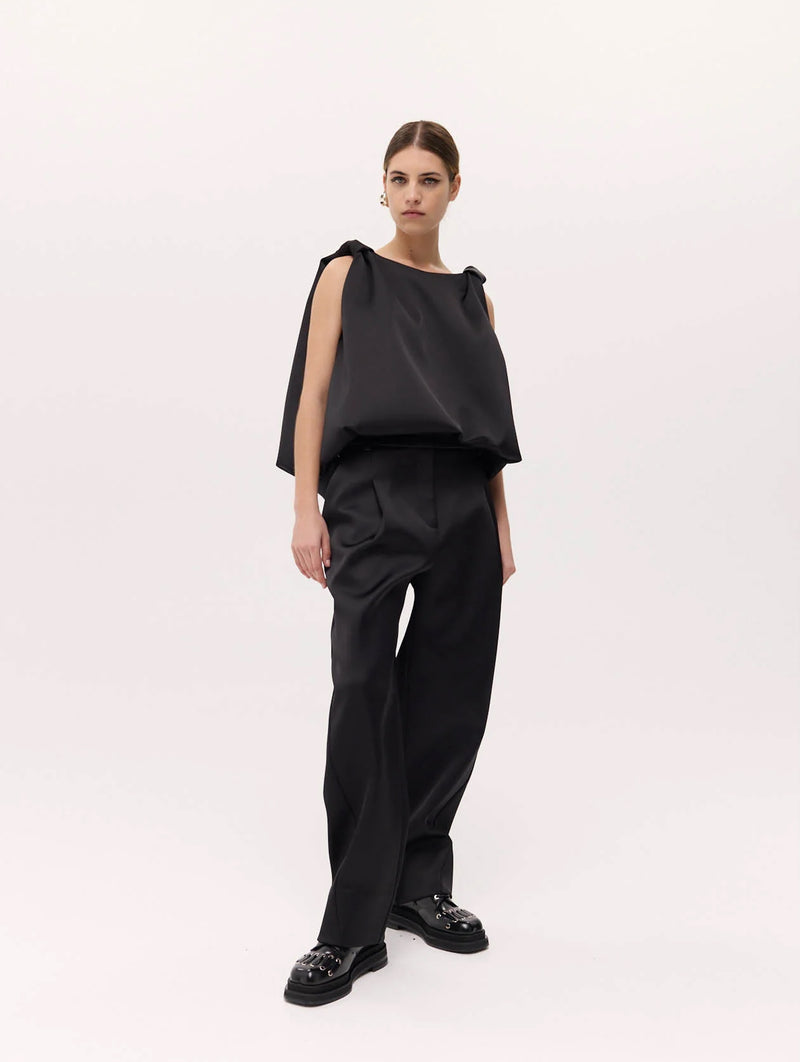 Knot Top in Black