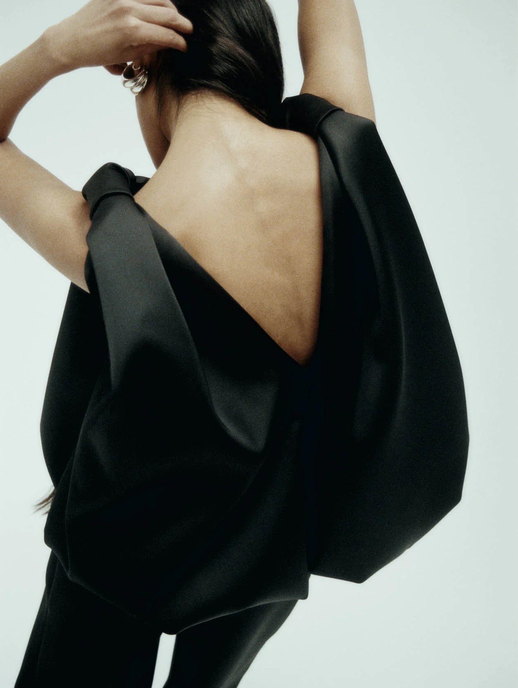 Knot Top in Black