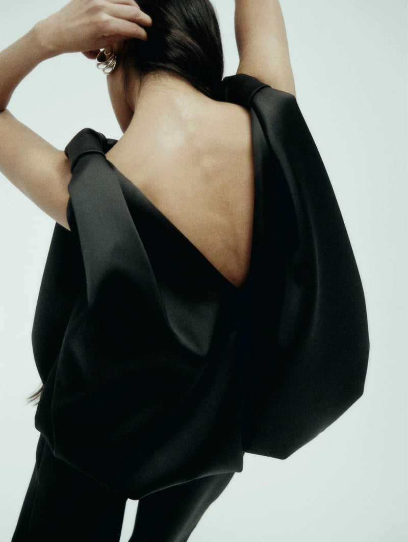 Knot Top in Black