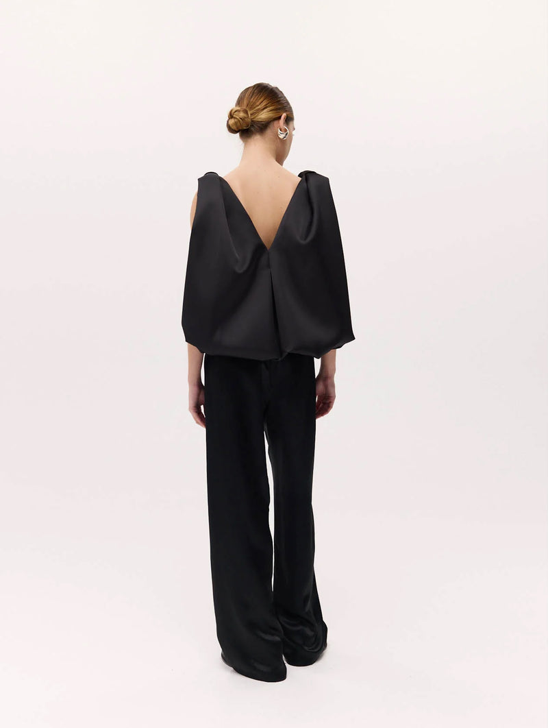Knot Top in Black