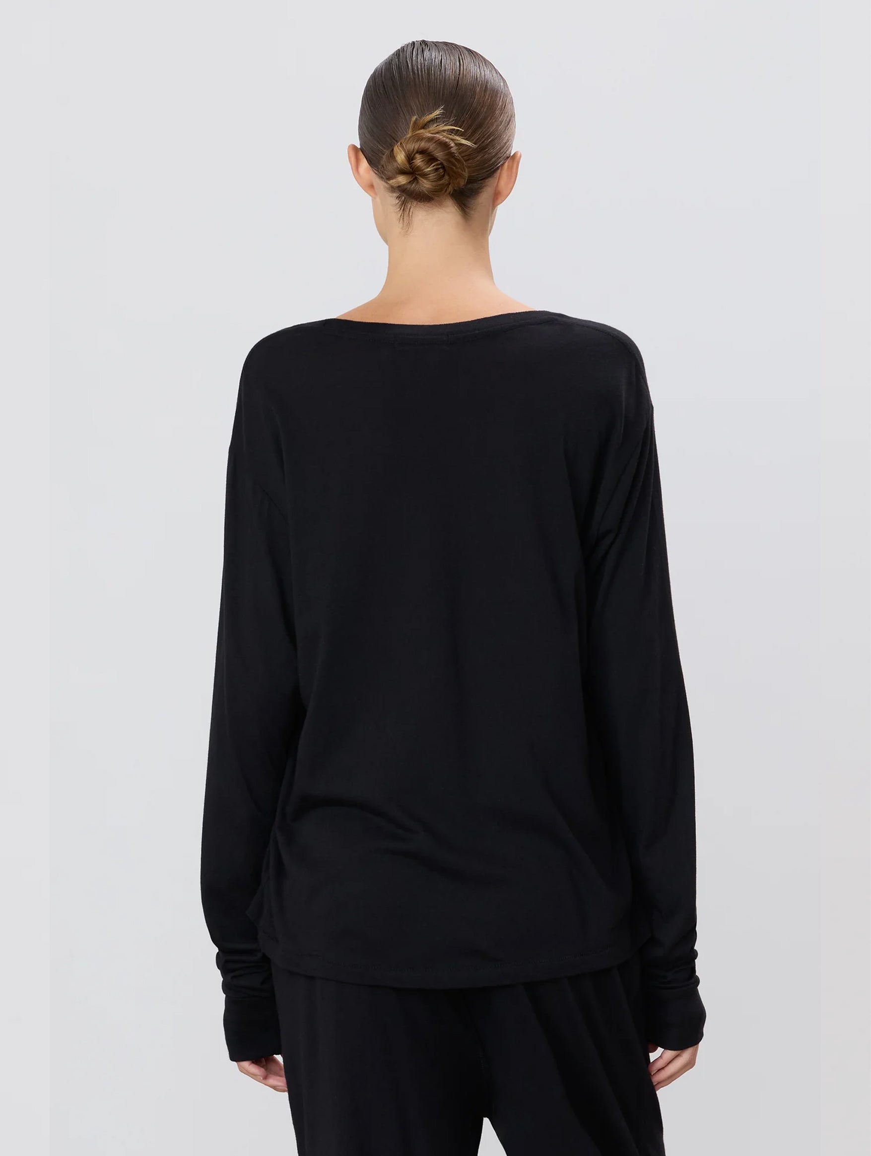 Long Sleeve Boyfriend T-Shirt in Black