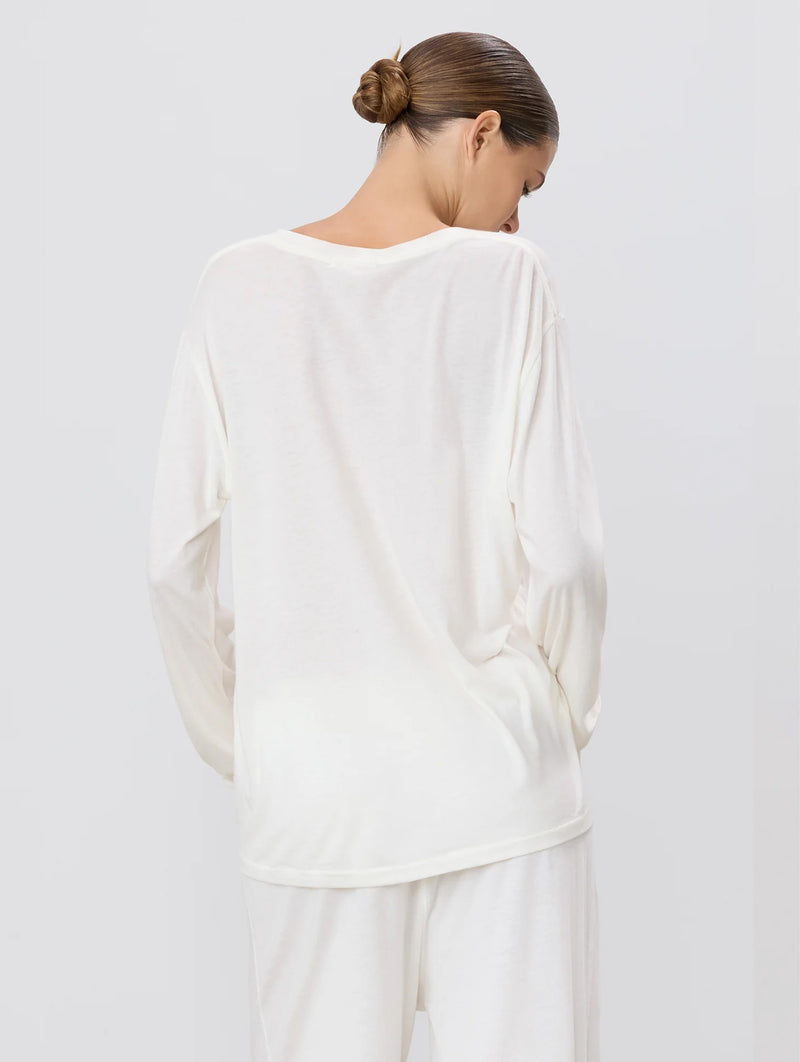 Long Sleeve Boyfriend T-Shirt in Ivory