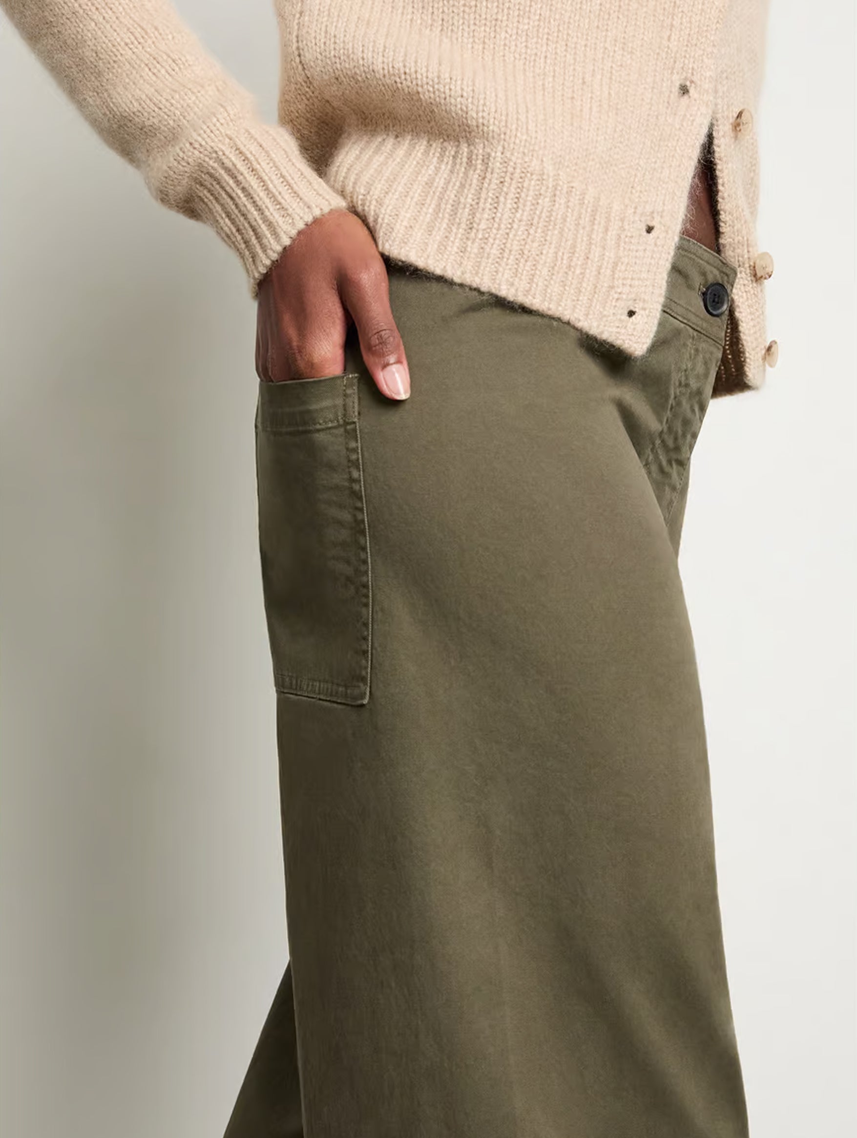 Megan Pant in Loden