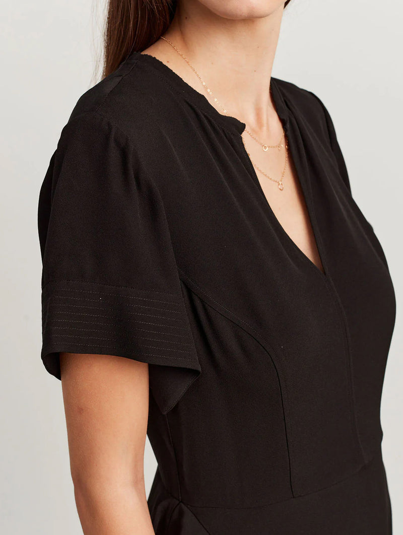 Nadya Short Sleeve Midi Dress in Noir