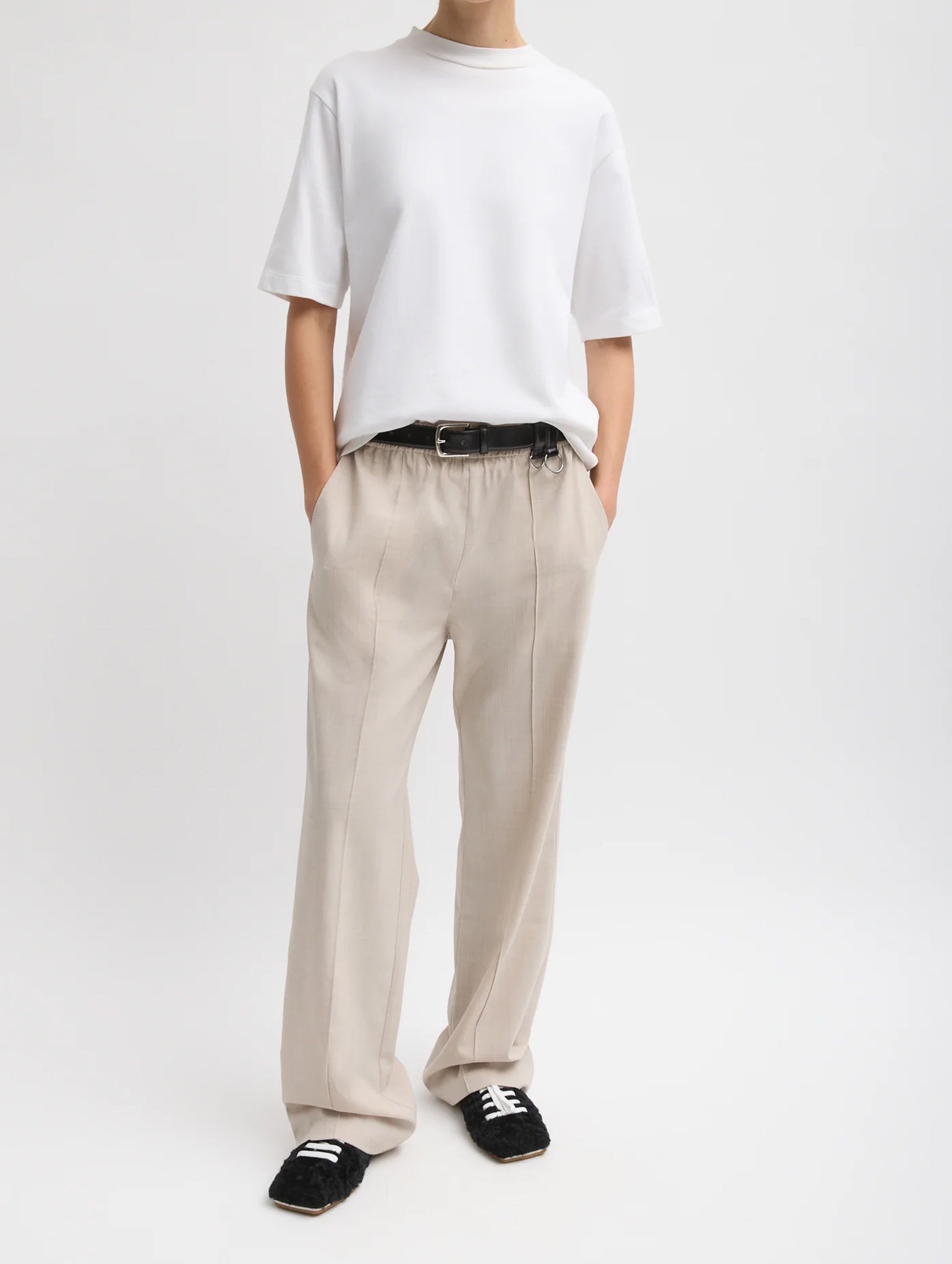 Tropical Wool Short Scottie Jogger in Oatmeal Melange