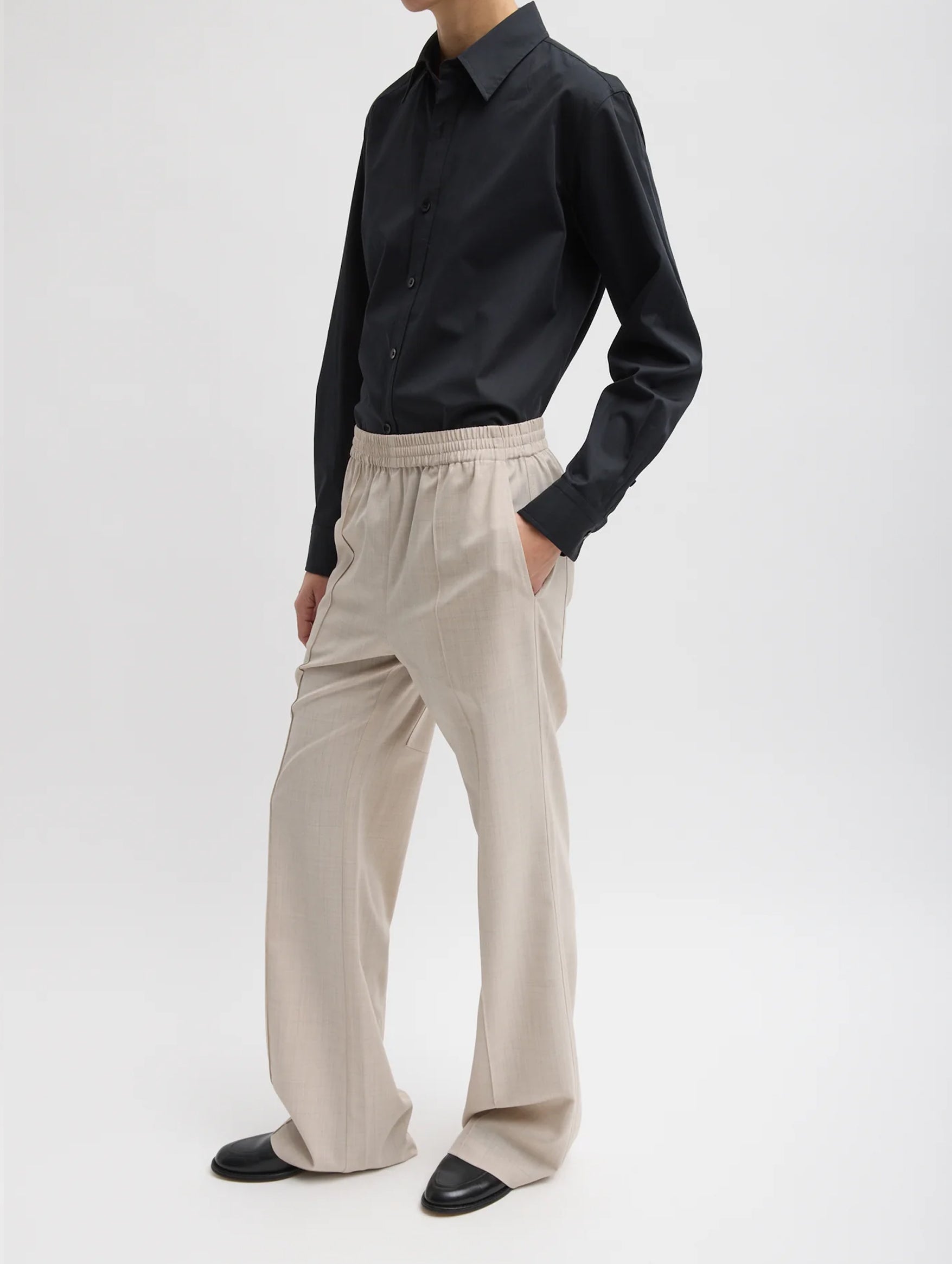 Tropical Wool Short Scottie Jogger in Oatmeal Melange
