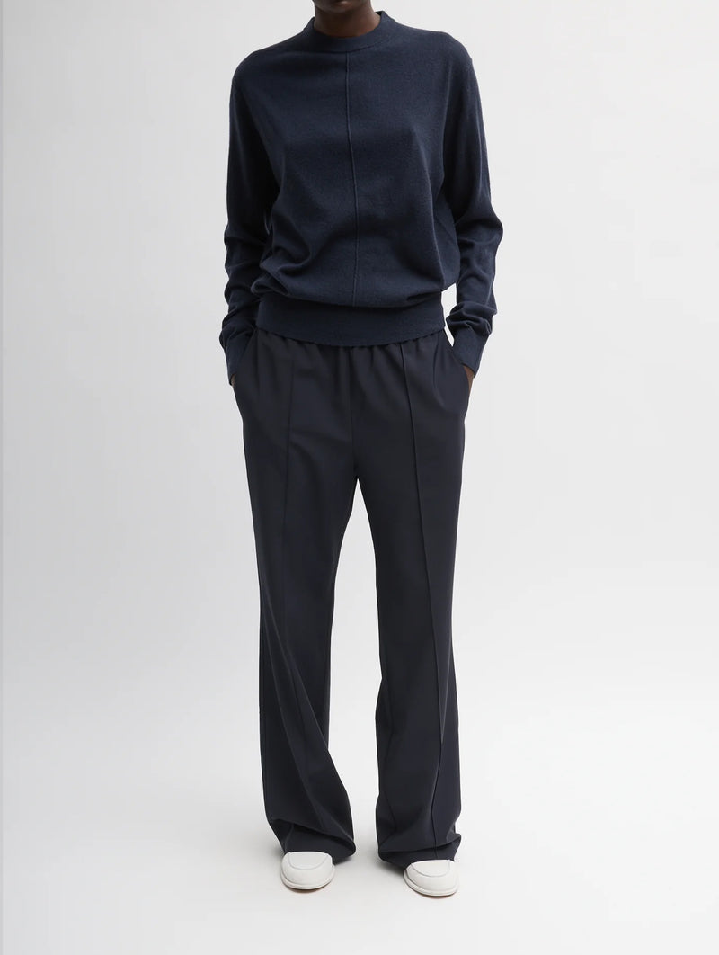 Tropical Wool Regular Scottie Jogger in Navy