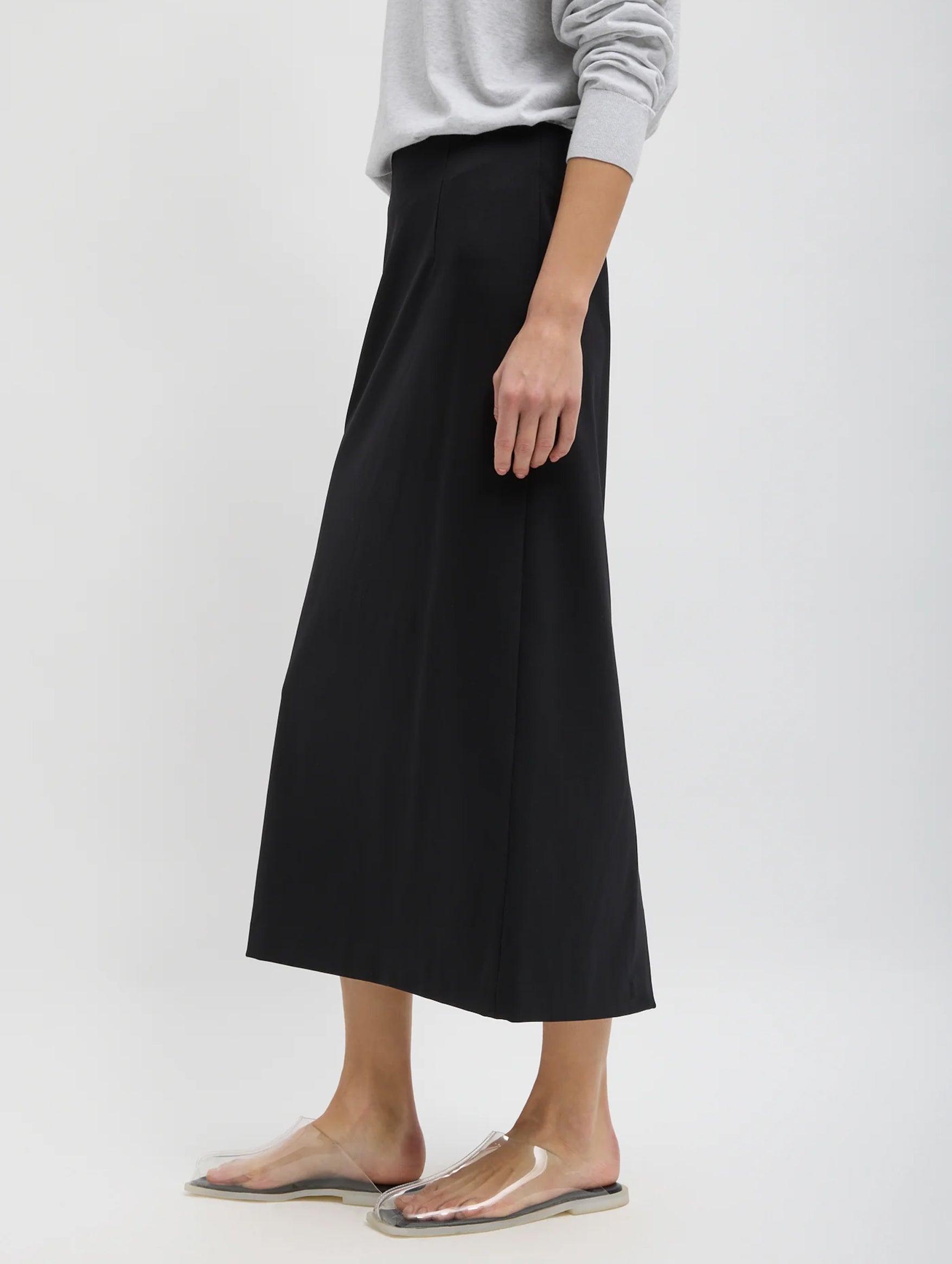 Compact Ultra Stretch Knit Pencil Skirt in Black