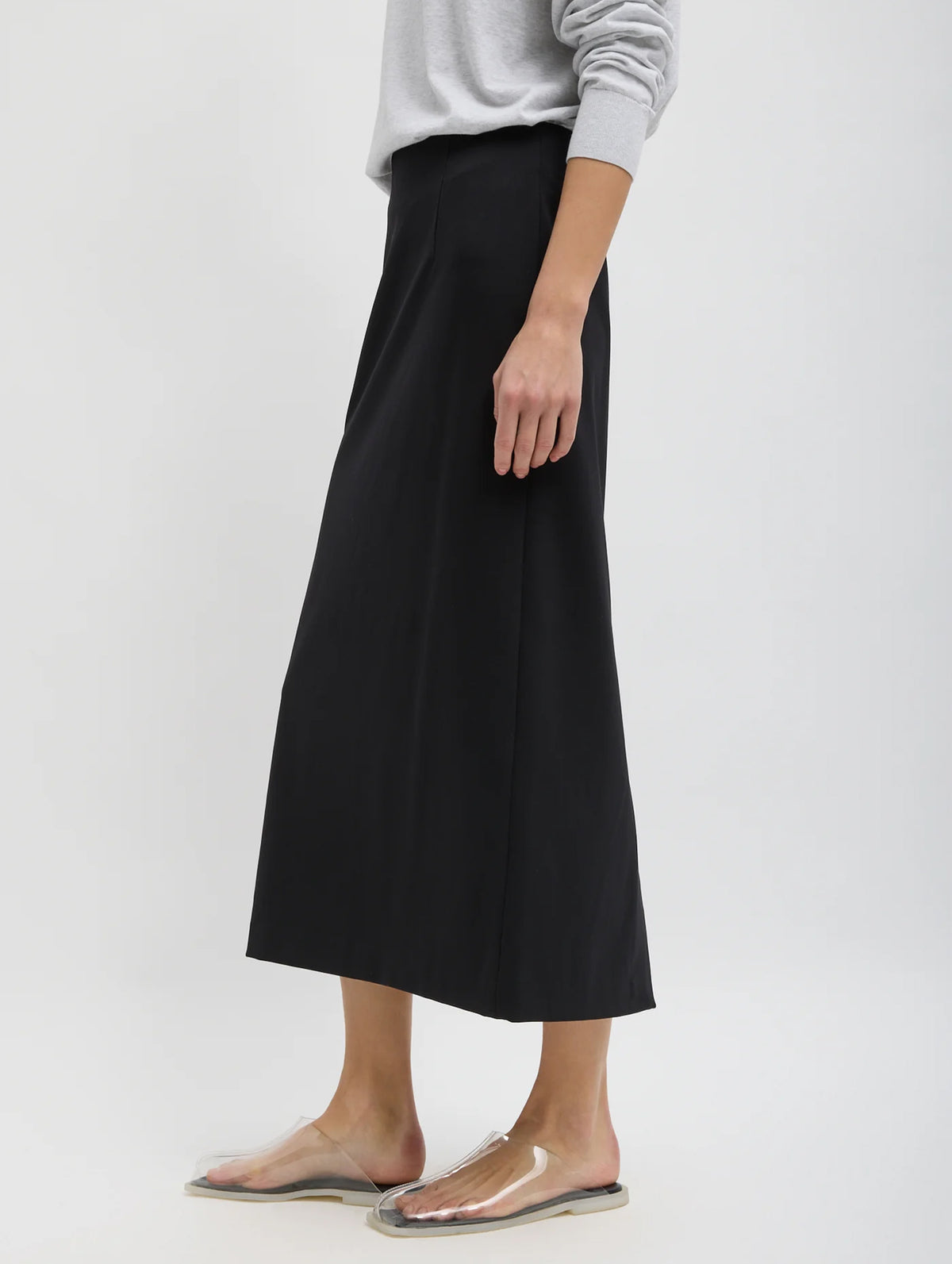Compact Ultra Stretch Knit Pencil Skirt in Black