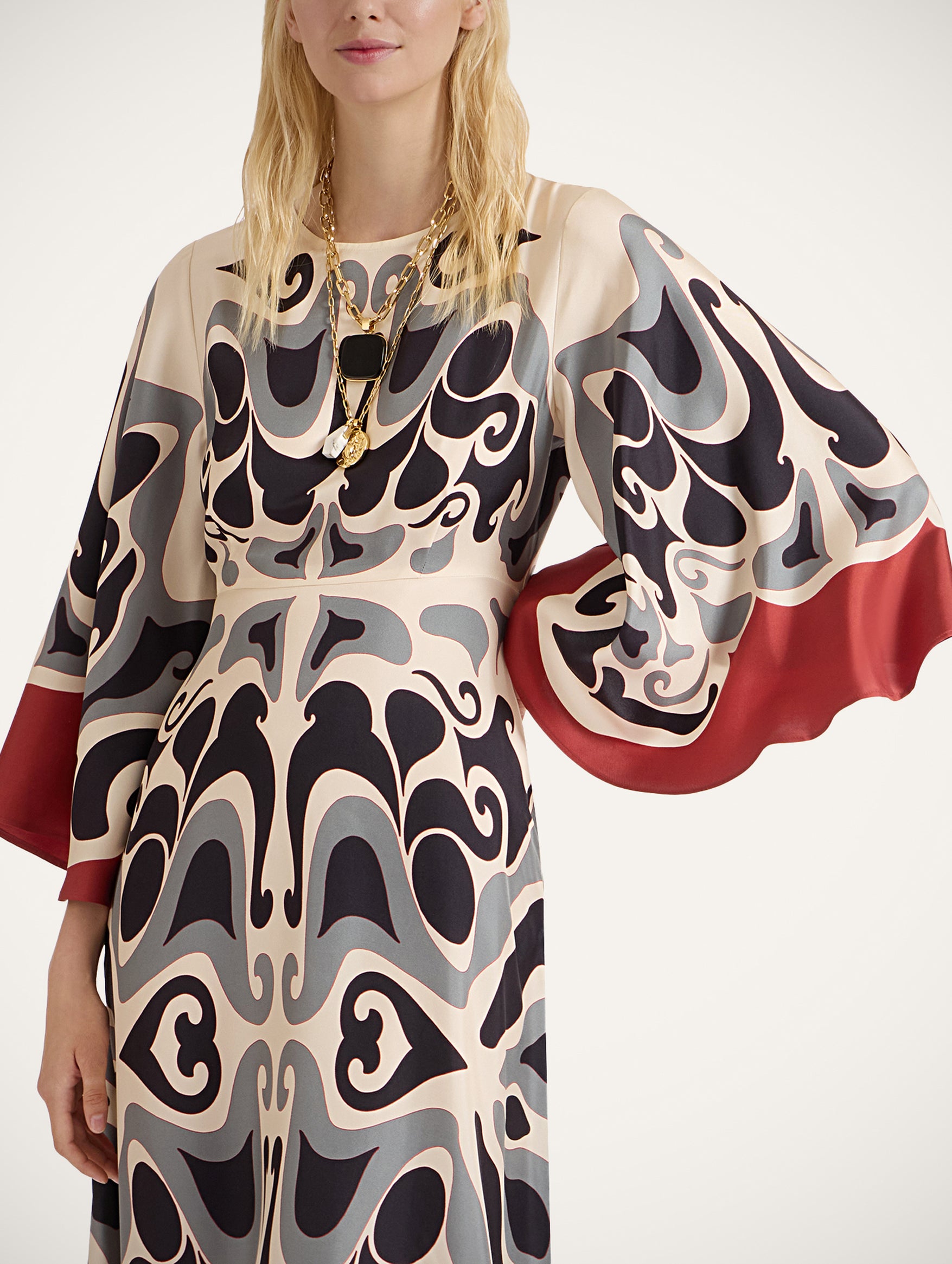 Long Sorella Dress in Phoenix Placée