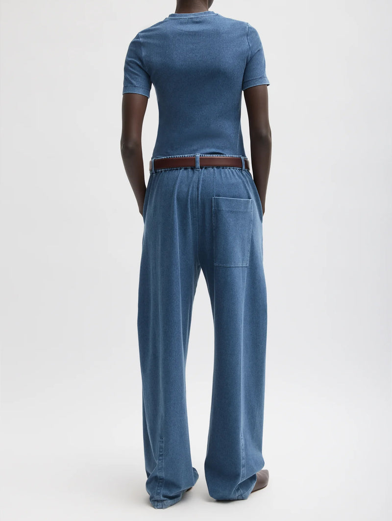 Stretch Denim Knit Short Winslow Pant in Classic Wash